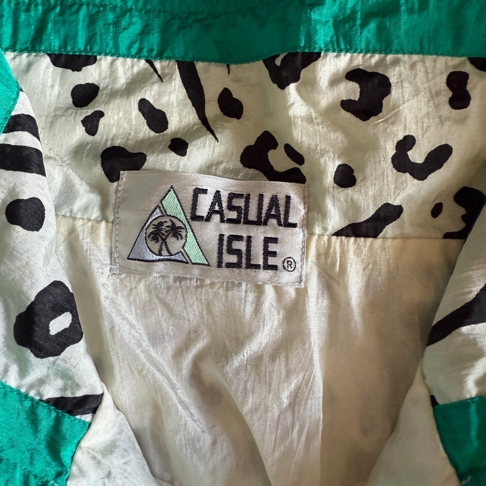 Vtg Casual Isle Animal Print Jacket with Green Accents size M - Picture 2 of 16